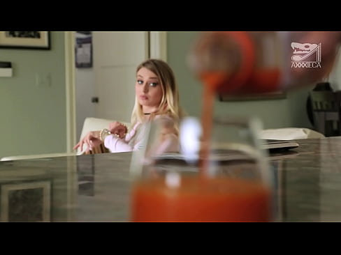 ❤️ Böyük döşlər və sıx pussy ilə isti qız itirəndən xoruz alır, lakin çox çətin olur ️  Seks az.pornolemon.ru ️❤