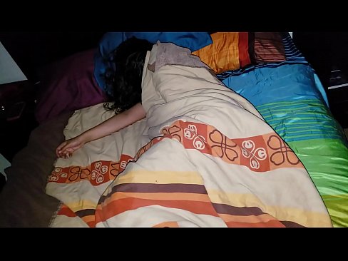 ❤️ Ögey oğul gənc ögey anası yatarkən onu təhqir edir. ️  Seks az.pornolemon.ru ️❤